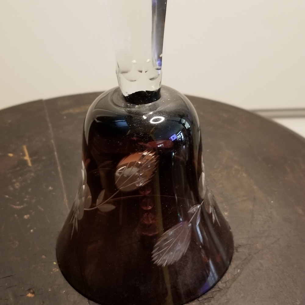 Beautiful Crystal Cut Ruby Glass Bell - Picture 6 of 9